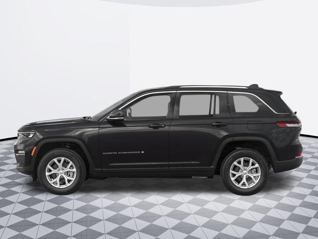 new 2025 Jeep Grand Cherokee car, priced at $44,170