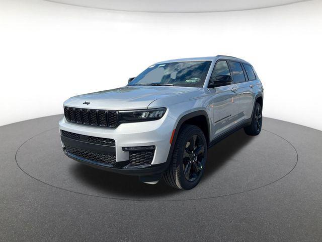 new 2025 Jeep Grand Cherokee L car, priced at $42,254