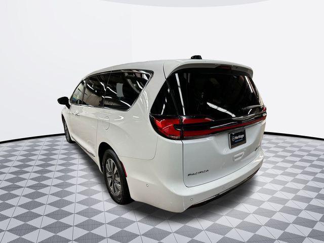 used 2023 Chrysler Pacifica Hybrid car, priced at $29,580