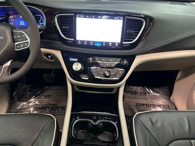 used 2023 Chrysler Pacifica Hybrid car, priced at $29,580