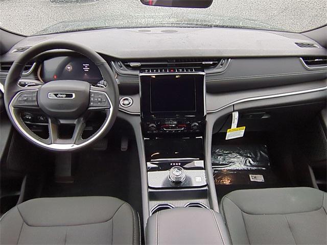 new 2025 Jeep Grand Cherokee car, priced at $39,083