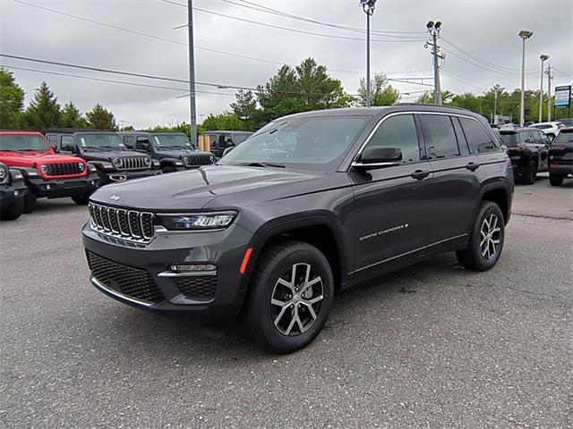 new 2025 Jeep Grand Cherokee car, priced at $47,005