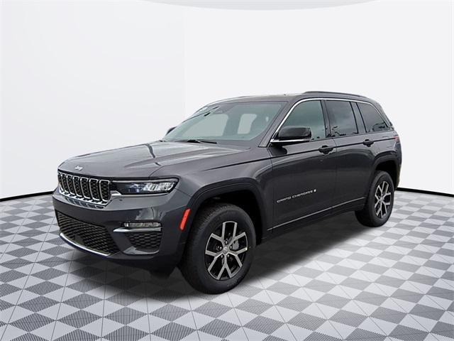 new 2025 Jeep Grand Cherokee car, priced at $45,005