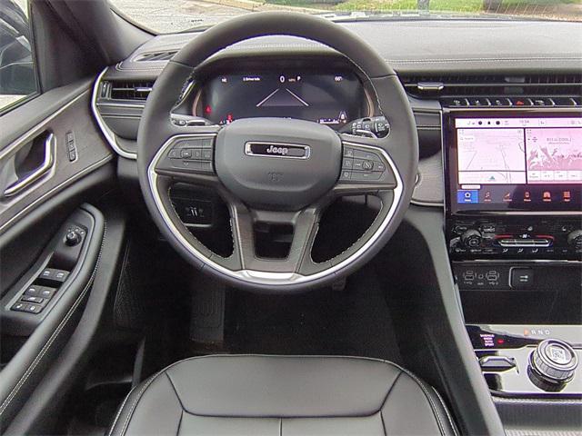 new 2025 Jeep Grand Cherokee car, priced at $47,005