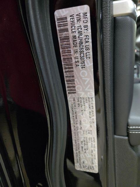 used 2025 Jeep Grand Cherokee car, priced at $43,000
