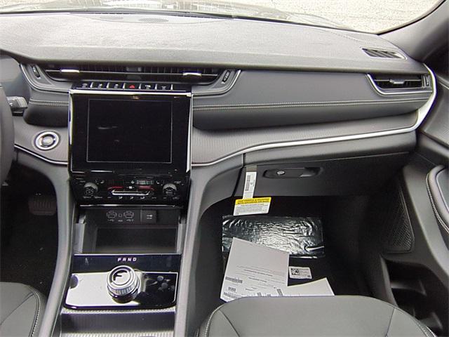 new 2025 Jeep Grand Cherokee car, priced at $38,883