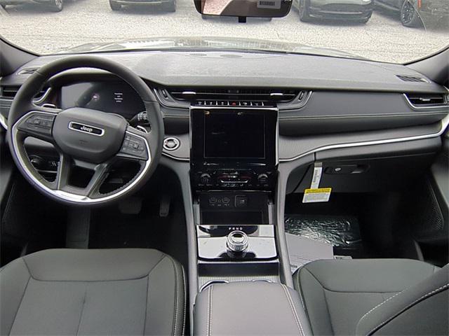 new 2025 Jeep Grand Cherokee car, priced at $38,883