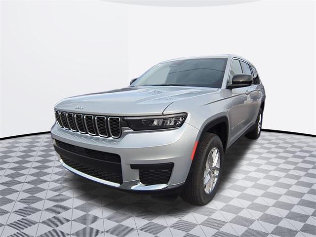 new 2024 Jeep Grand Cherokee L car, priced at $40,880