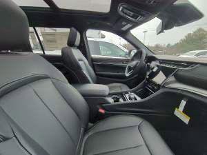 new 2025 Jeep Grand Cherokee L car, priced at $43,743