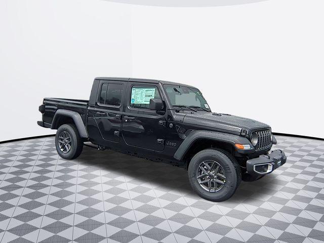 new 2025 Jeep Gladiator car, priced at $43,842