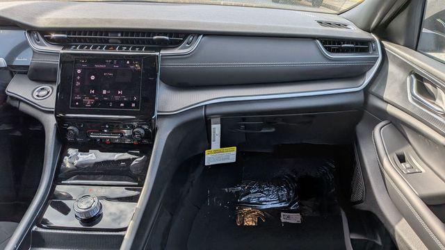 new 2025 Jeep Grand Cherokee car, priced at $36,231