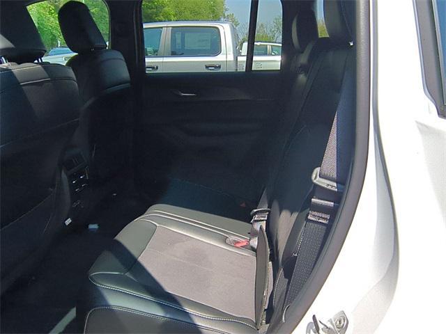 new 2025 Jeep Grand Cherokee car, priced at $40,247