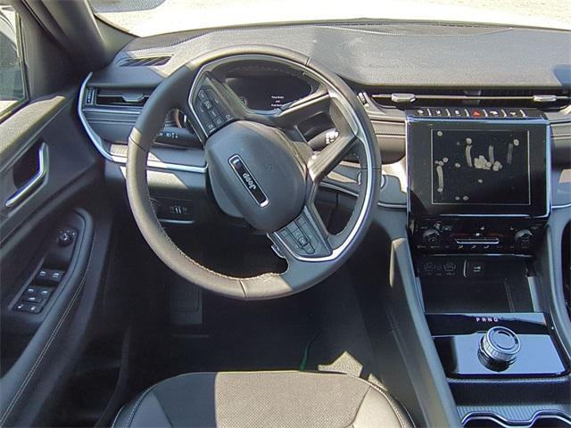 new 2025 Jeep Grand Cherokee car, priced at $40,247