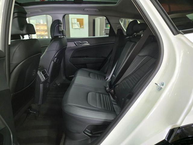 used 2025 Kia Sportage Hybrid car, priced at $33,500