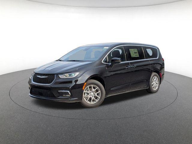 new 2025 Chrysler Pacifica car, priced at $34,427