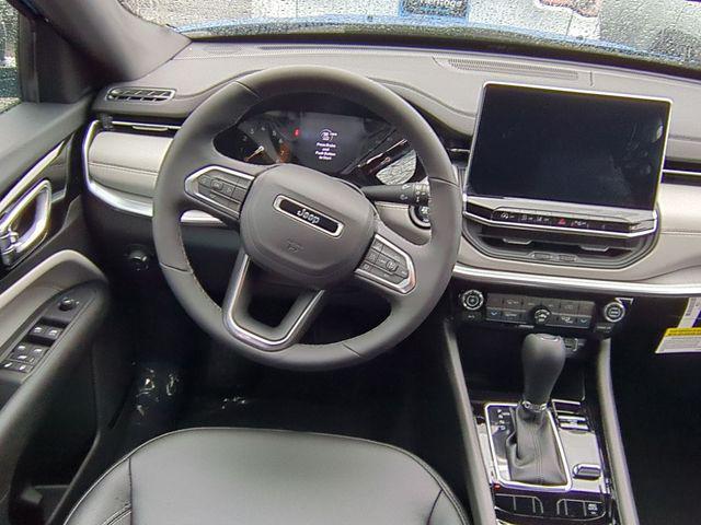 new 2025 Jeep Compass car, priced at $30,310