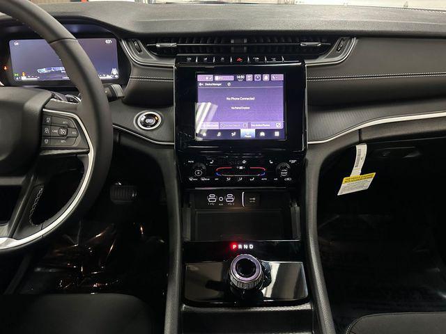 used 2025 Jeep Grand Cherokee car, priced at $37,000