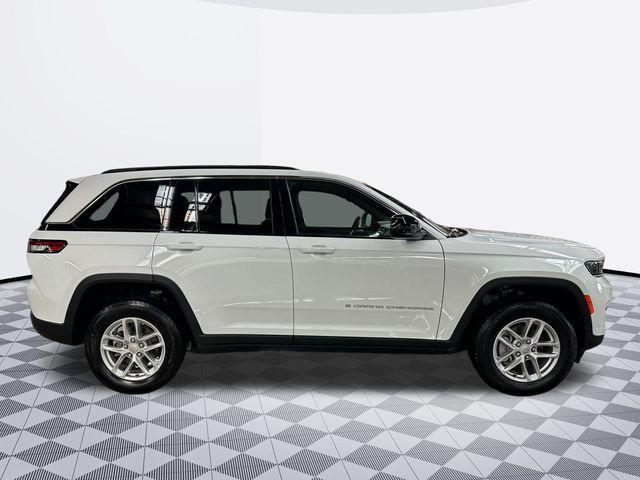 used 2025 Jeep Grand Cherokee car, priced at $37,000