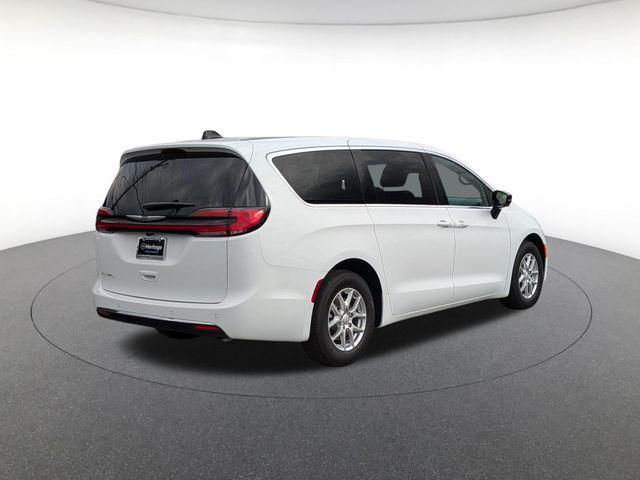 new 2026 Chrysler Pacifica car, priced at $39,919