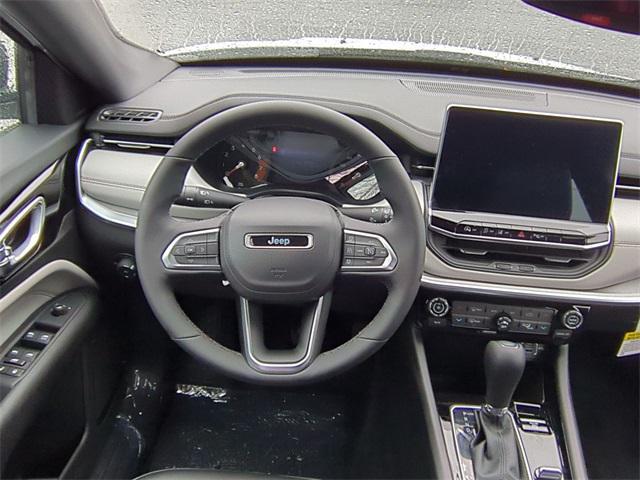 new 2025 Jeep Compass car, priced at $30,670