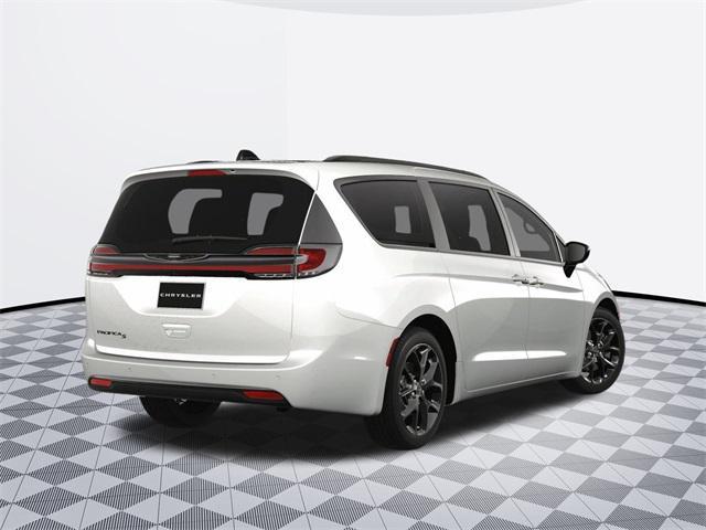 new 2024 Chrysler Pacifica car, priced at $45,011