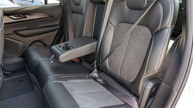 new 2025 Jeep Grand Cherokee car, priced at $37,158