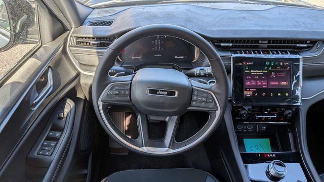 new 2025 Jeep Grand Cherokee car, priced at $37,158