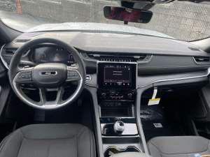 new 2025 Jeep Grand Cherokee car, priced at $34,471