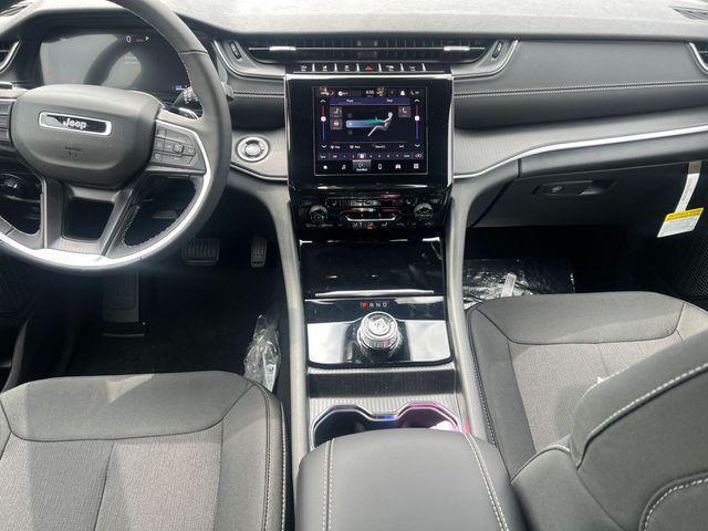 new 2025 Jeep Grand Cherokee L car, priced at $40,718