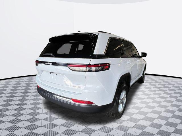 new 2025 Jeep Grand Cherokee car, priced at $38,749