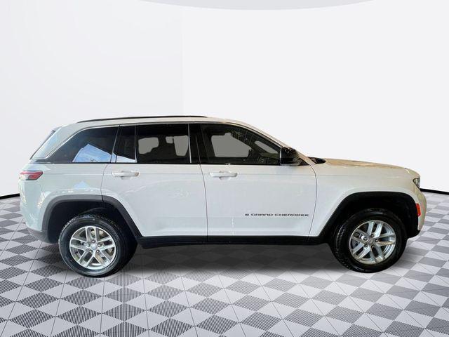 new 2025 Jeep Grand Cherokee car, priced at $38,749