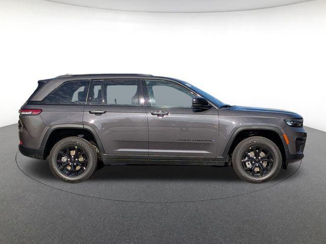 new 2025 Jeep Grand Cherokee car, priced at $37,158
