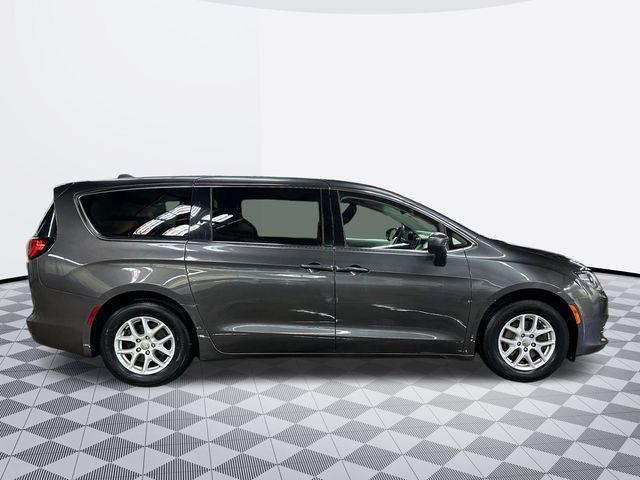 used 2017 Chrysler Pacifica car, priced at $12,100
