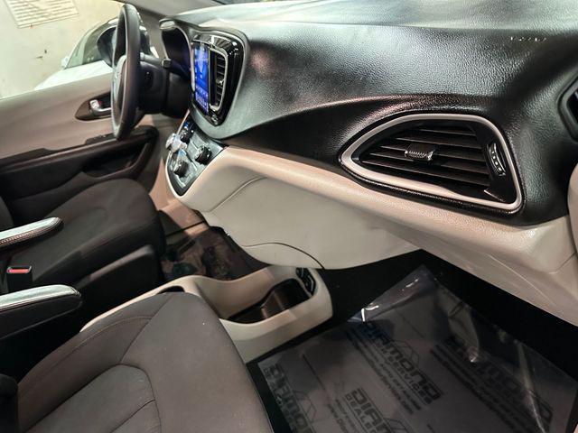 used 2017 Chrysler Pacifica car, priced at $12,100