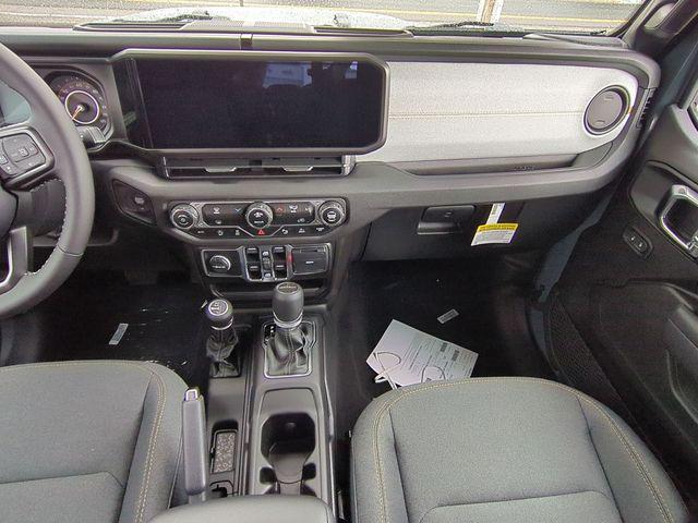 new 2025 Jeep Gladiator car, priced at $43,780