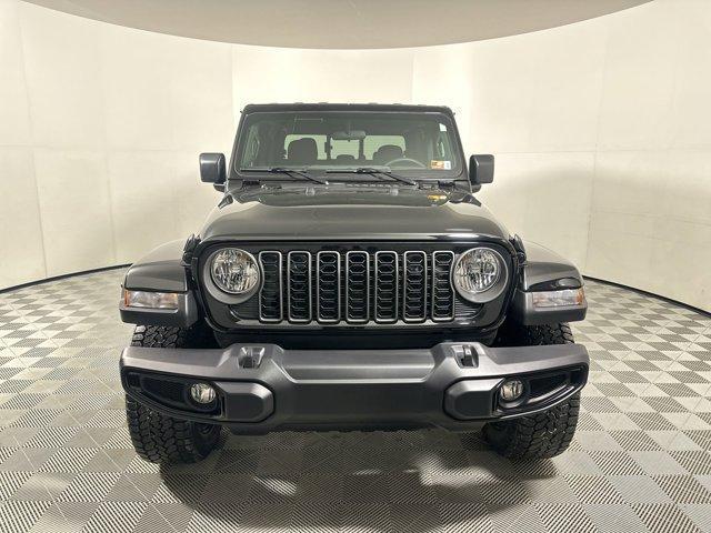 new 2025 Jeep Gladiator car, priced at $43,385