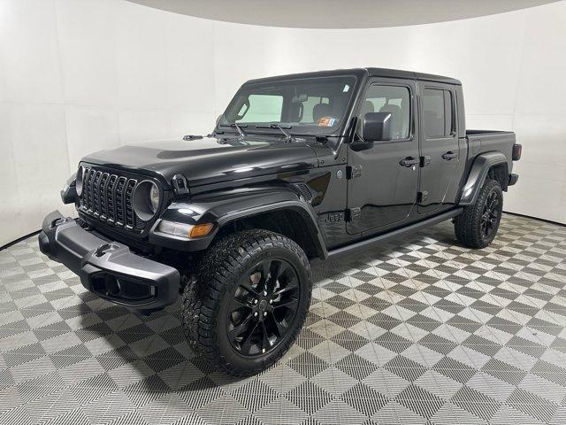 new 2025 Jeep Gladiator car, priced at $43,385