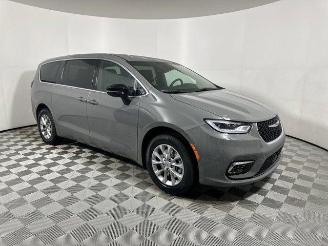 new 2025 Chrysler Pacifica car, priced at $48,915