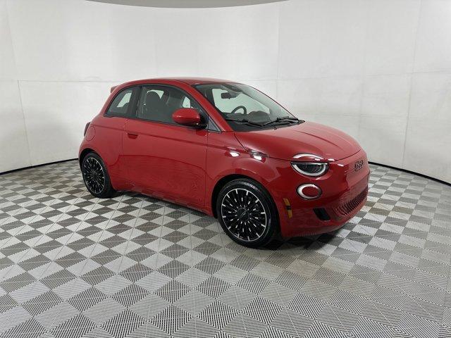 new 2024 FIAT 500e car, priced at $34,095