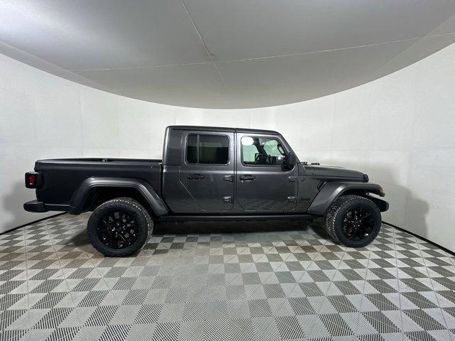 new 2025 Jeep Gladiator car, priced at $43,385