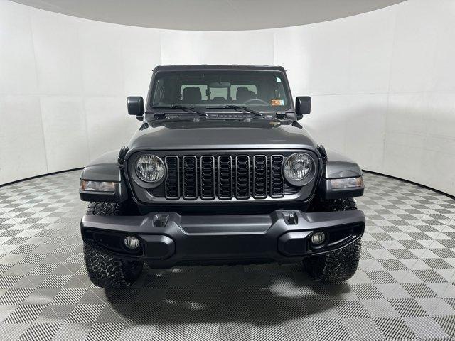 new 2025 Jeep Gladiator car, priced at $43,385