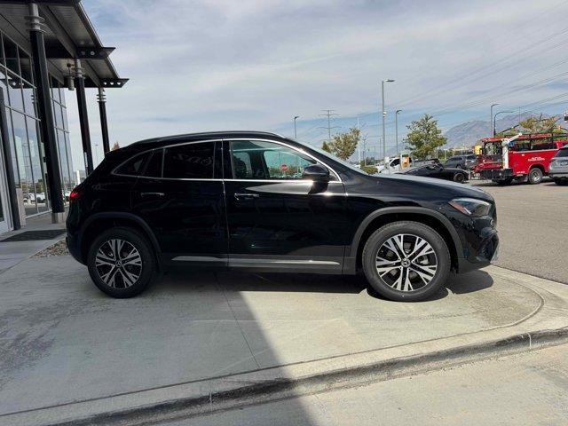 new 2025 Mercedes-Benz GLA 250 car, priced at $47,295