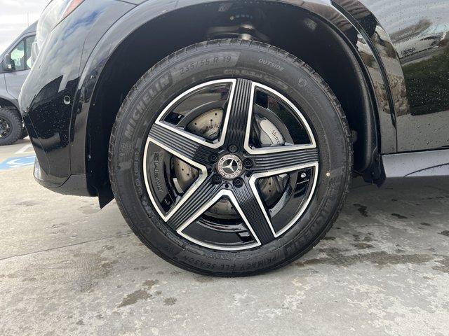 new 2026 Mercedes-Benz GLC 300 car, priced at $60,600