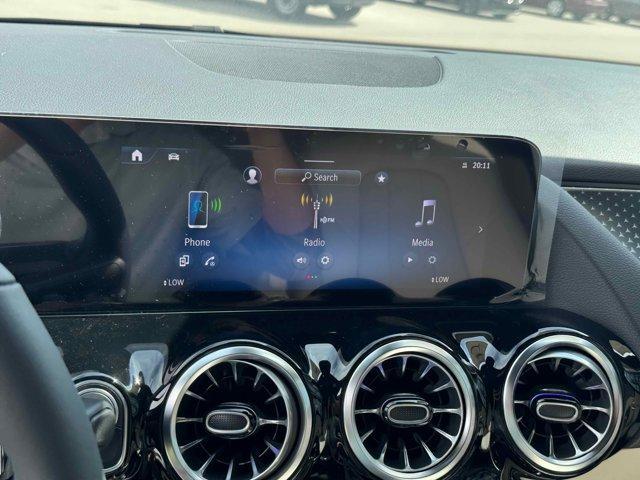 new 2025 Mercedes-Benz GLA 250 car, priced at $47,295