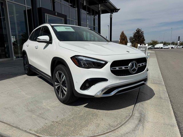 new 2025 Mercedes-Benz GLA 250 car, priced at $47,295