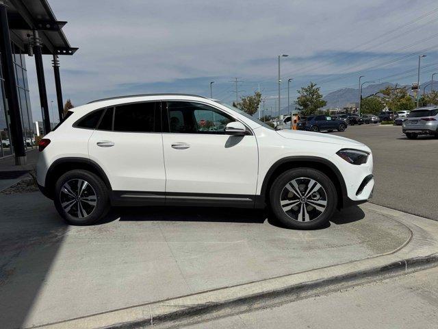 new 2025 Mercedes-Benz GLA 250 car, priced at $47,295