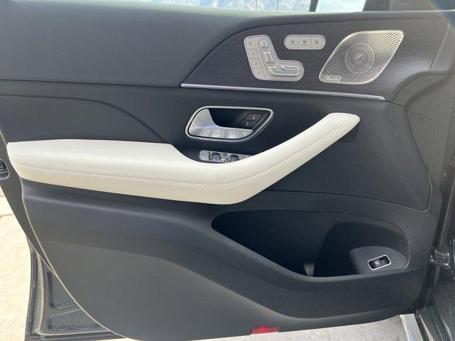 new 2026 Mercedes-Benz GLE 450 car, priced at $98,725