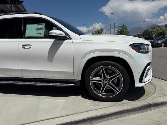 new 2025 Mercedes-Benz GLS 450 car, priced at $96,025
