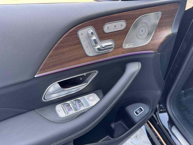 new 2025 Mercedes-Benz GLS 450 car, priced at $102,365