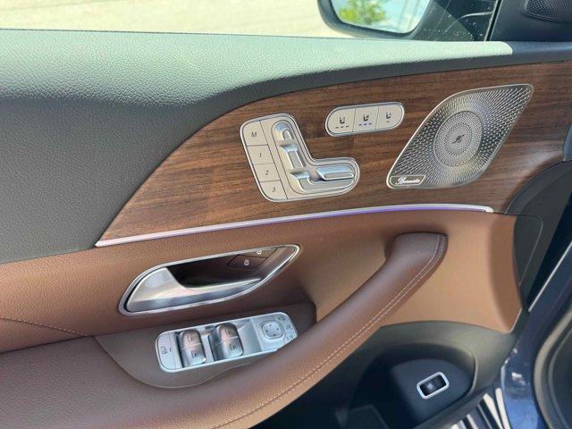 new 2025 Mercedes-Benz GLS 450 car, priced at $94,830